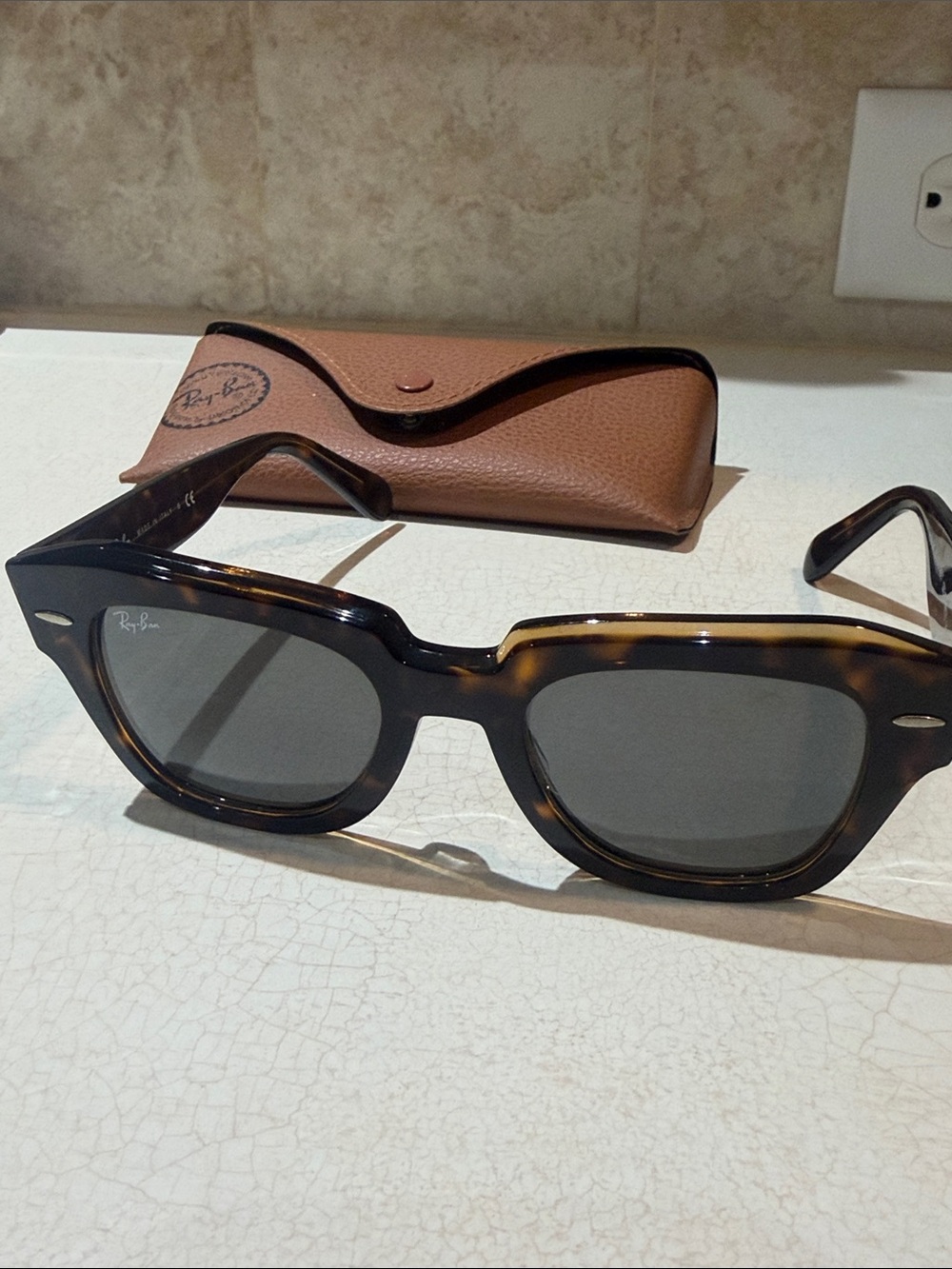 Ray-Ban Women's Tortoiseshell State street sunglasses